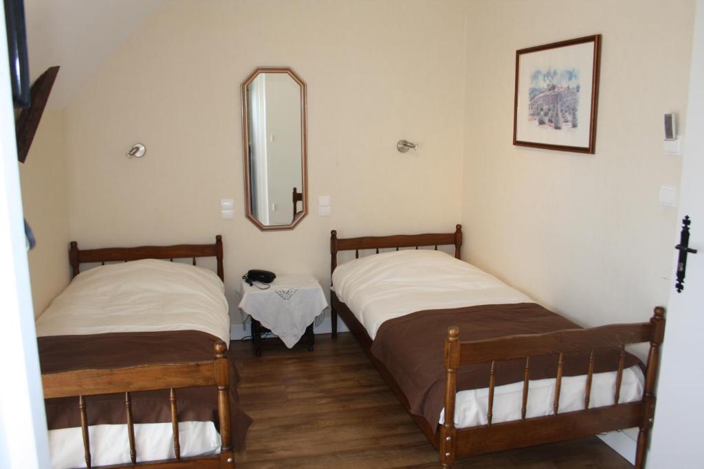 Auberge De Saint Julien Aux Bois Quarto foto