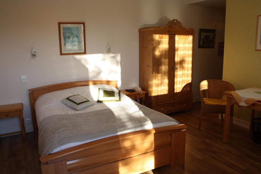 Auberge De Saint Julien Aux Bois Quarto foto