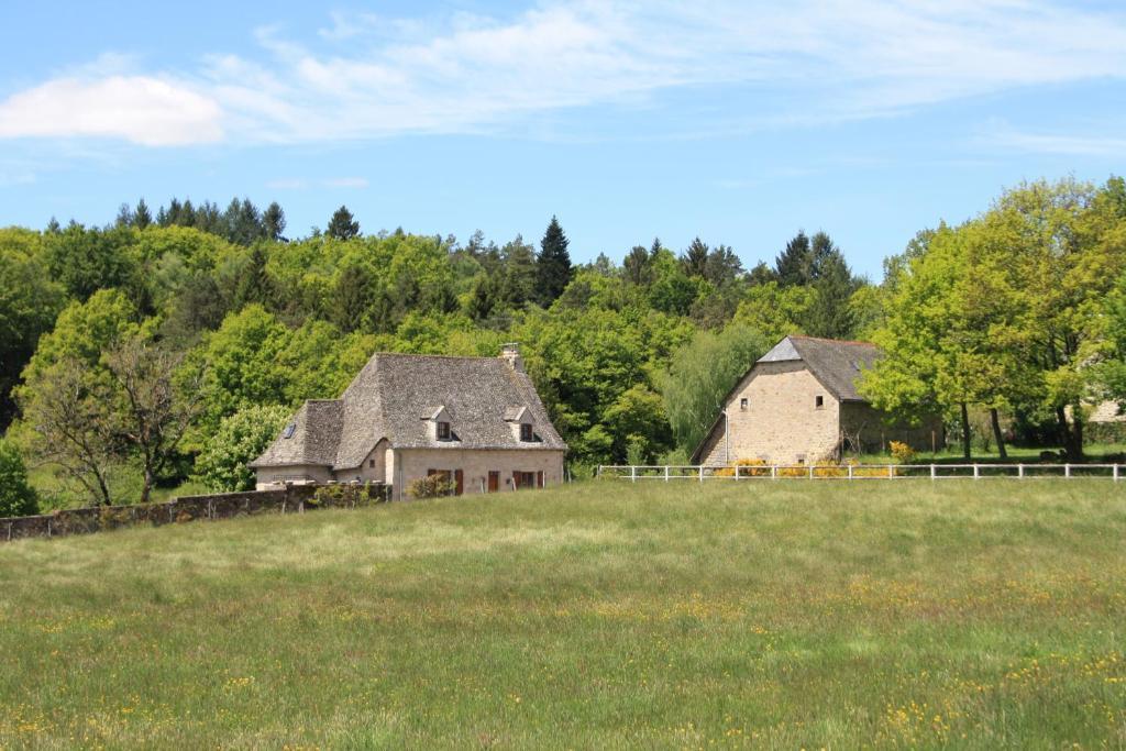 Auberge De Saint Julien Aux Bois Exterior foto